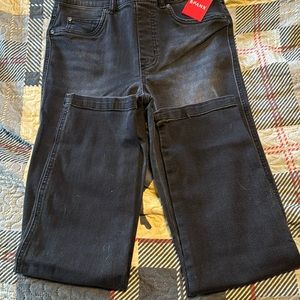 (LAST PRICE DROP) NWT Spanx str leg jeans size small